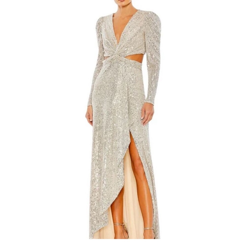 Mac Duggal Silver Sequined Gown Size 6 Long Sleeve Formal Dress